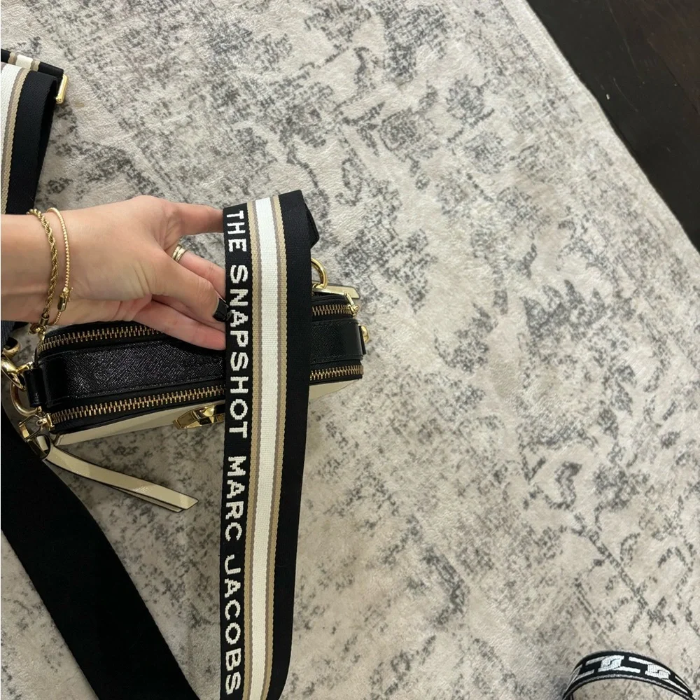 Marc Jacobs Cream and Black Leather Snapshot Crossbody Bag with Gold Hardware